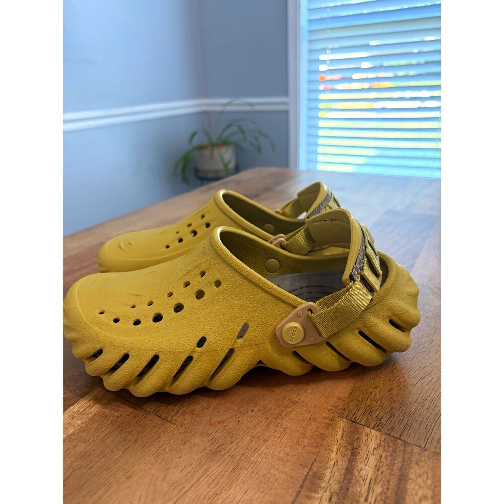 Crocs Men’s US 5 Tan Solid Clog Sandals Slip-On with Adjustable Strap